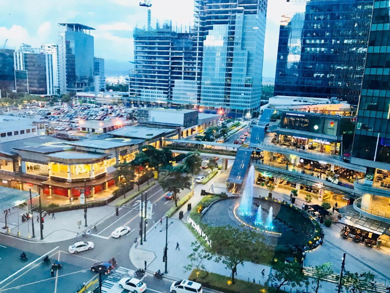One Uptown Residence Bgc Pateros Extérieur photo