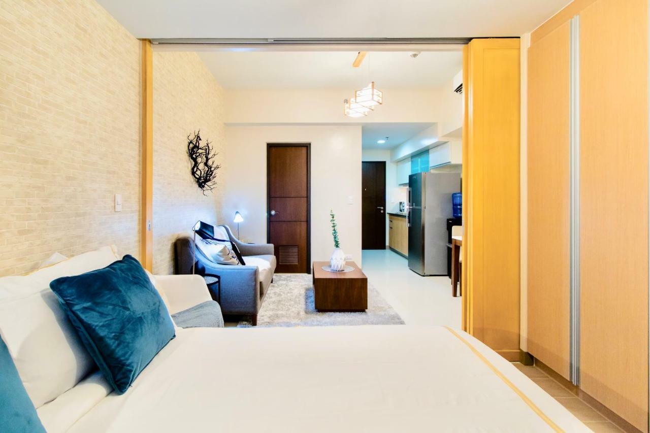 One Uptown Residence Bgc Pateros Extérieur photo