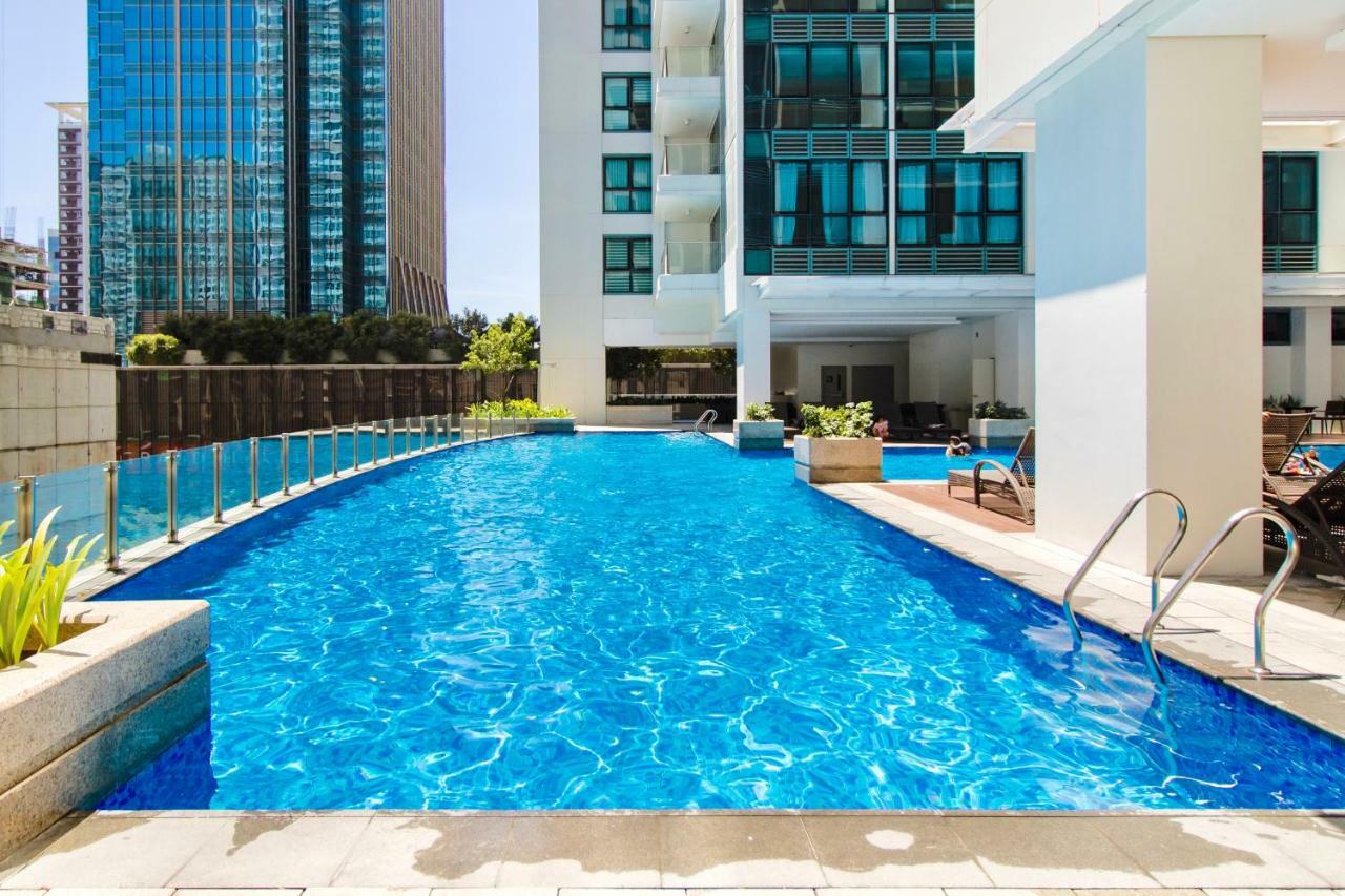 One Uptown Residence Bgc Pateros Extérieur photo