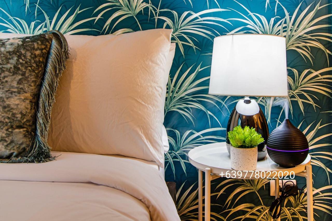 One Uptown Residence Bgc Pateros Extérieur photo