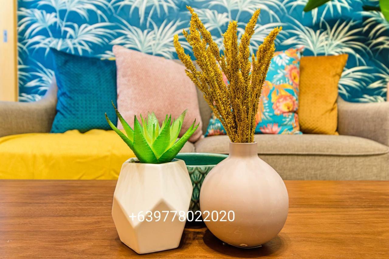 One Uptown Residence Bgc Pateros Extérieur photo