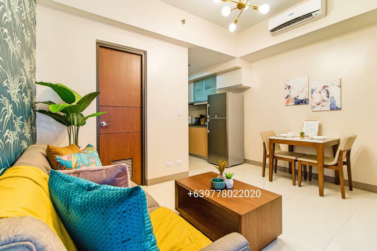 One Uptown Residence Bgc Pateros Extérieur photo