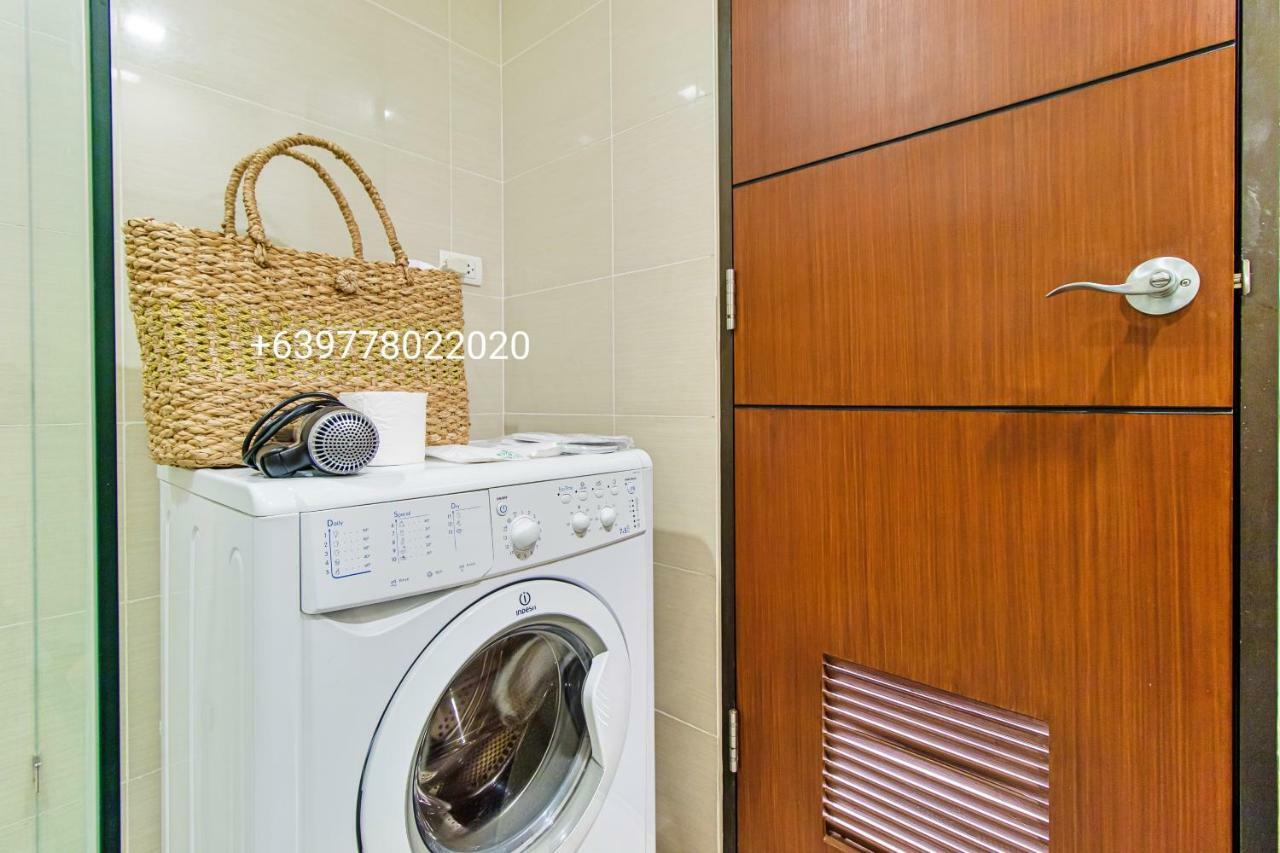 One Uptown Residence Bgc Pateros Extérieur photo