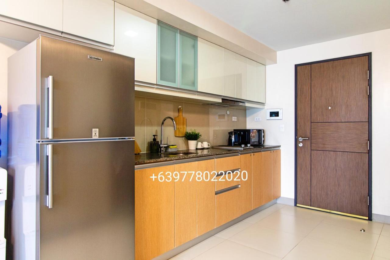 One Uptown Residence Bgc Pateros Extérieur photo