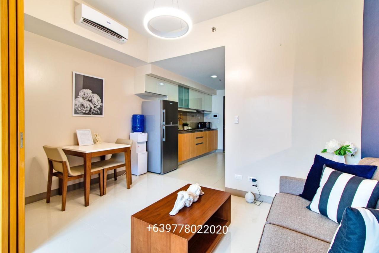 One Uptown Residence Bgc Pateros Extérieur photo